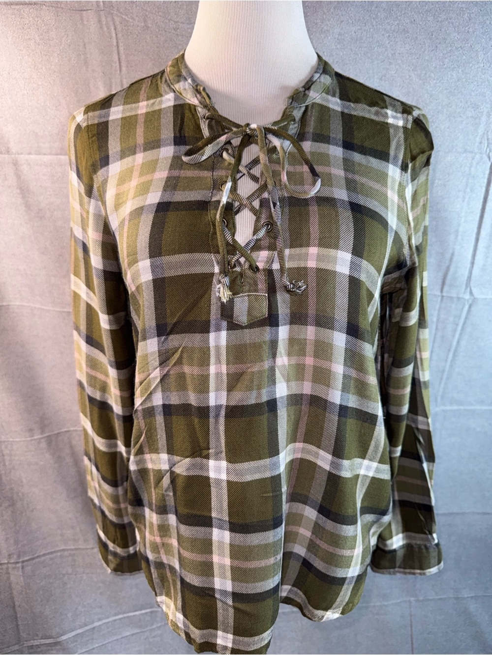 2201-Aeropostale Olive Plaid Lace-Up Tunic Top